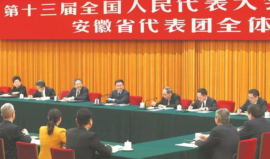 中共中央政治局会议详解，参与与理解会议流程的步骤