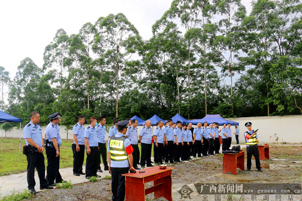 上林警察引领自然探索之旅，11月7日最新消息带来宁静与欢笑